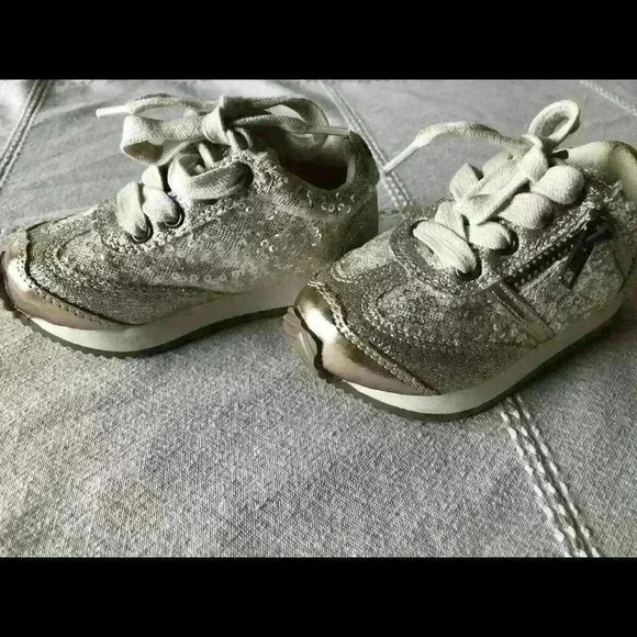 Joyfolie Champagne Ari Sneakers Size 6 new - Picture 6 of 10